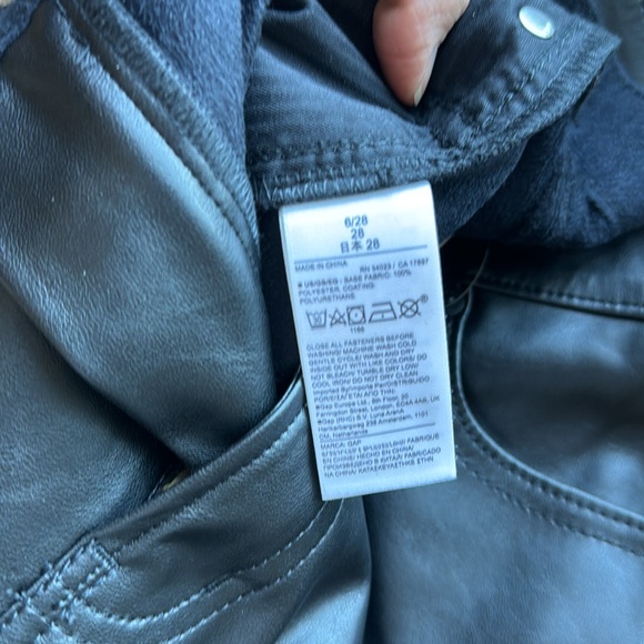 Brand New Gap Faux Leather Pleather Black Pencil Skirt NWT - Picture 5 of 6